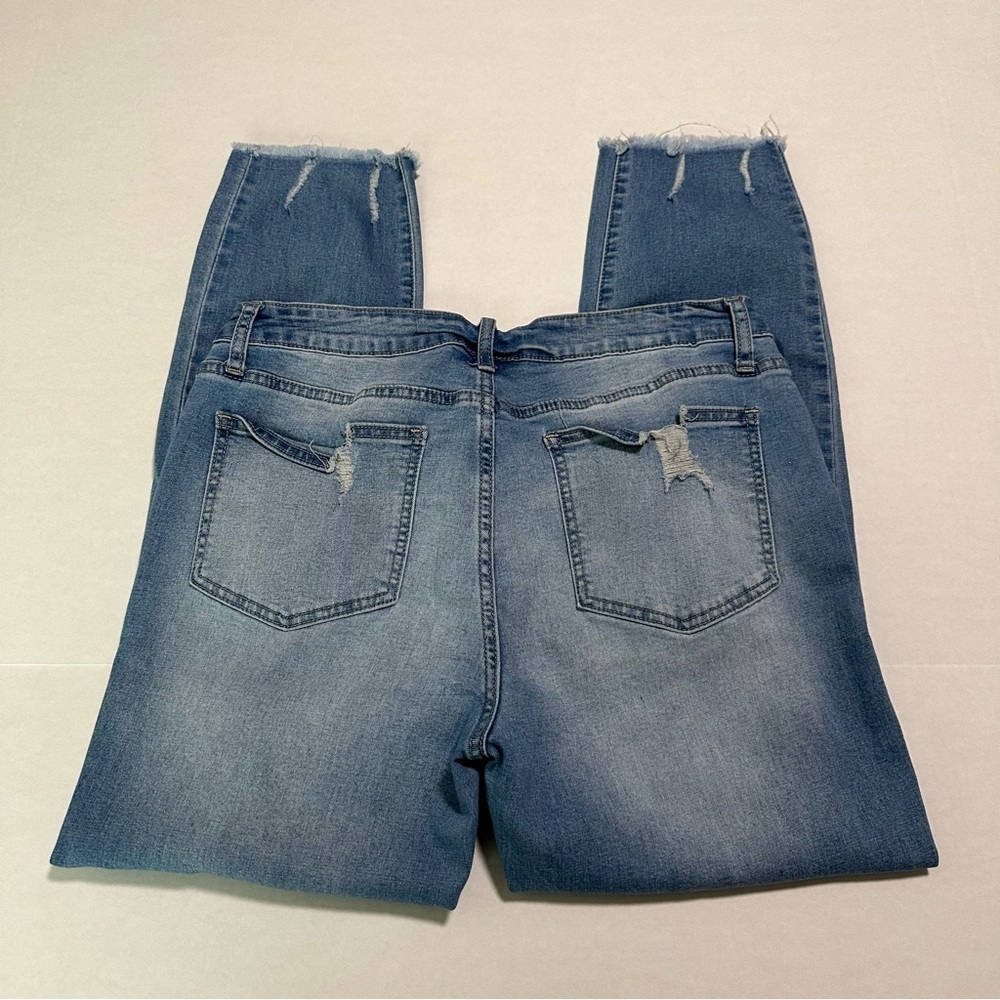 Cropped distressed jeans - Picture 4 of 8